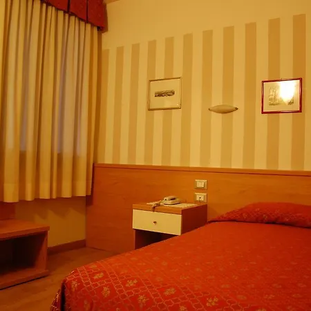 Hotel Belie San Martino di Lupari Habitación foto